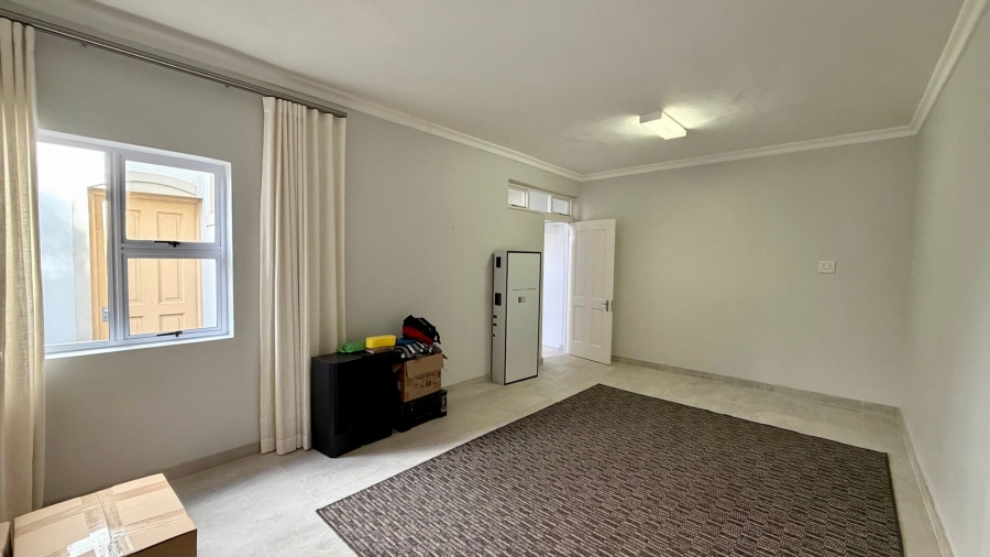 5 Bedroom Property for Sale in Dennegeur Western Cape